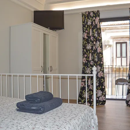 Emanuele Apartment *
